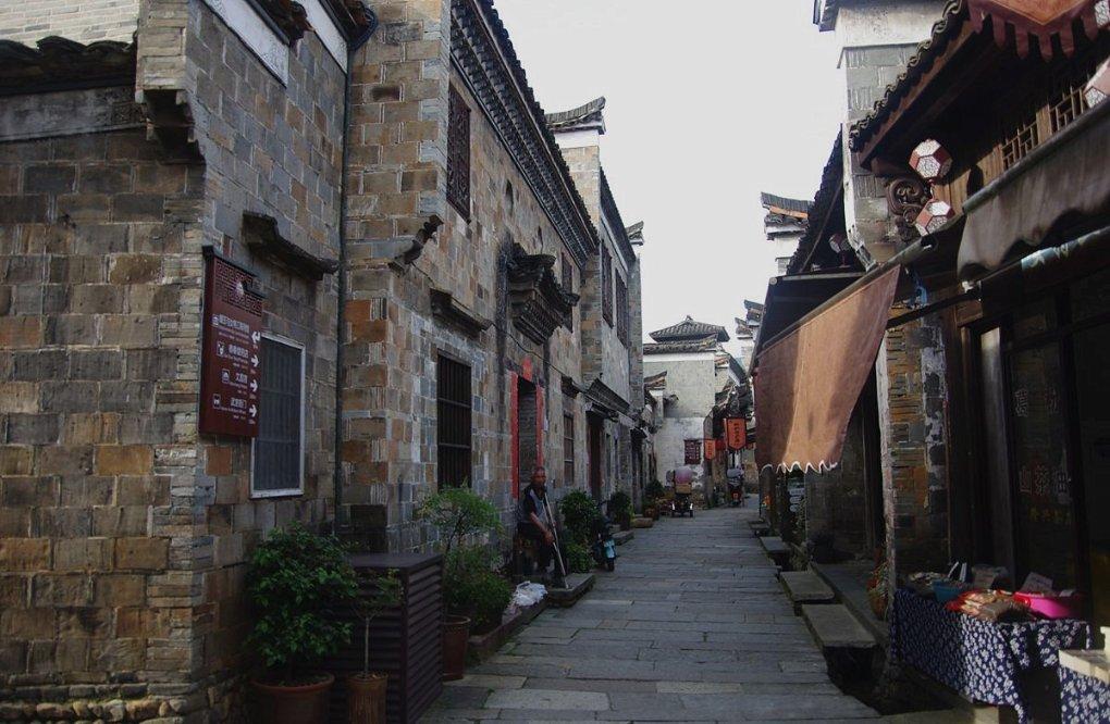 《“千万工程”简明手册》出版
